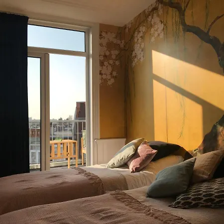 Bed & Breakfast Valkenbos Den Haag