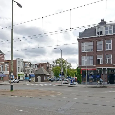 Valkenbos Bed & Breakfast Den Haag