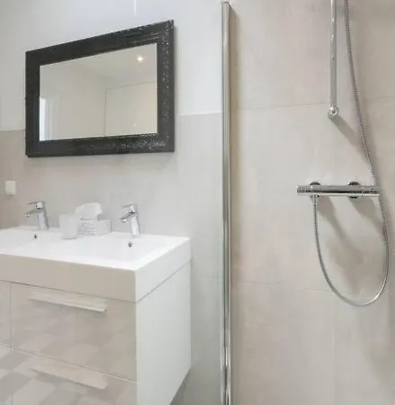 Valkenbos Bed & Breakfast Den Haag