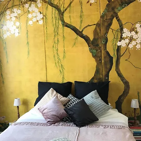 Valkenbos Bed & Breakfast *