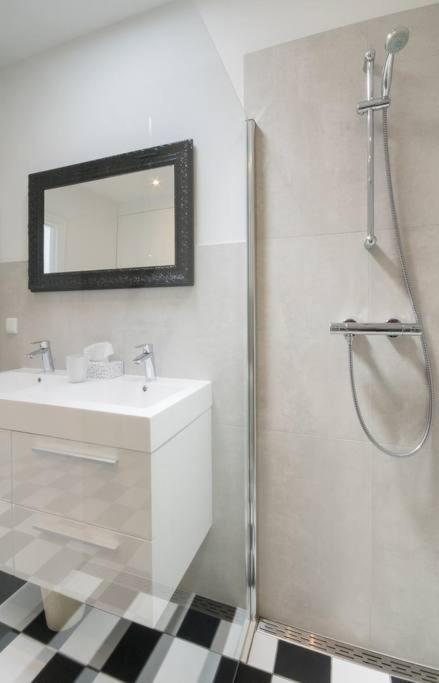 Valkenbos Frühstückspension Den Haag